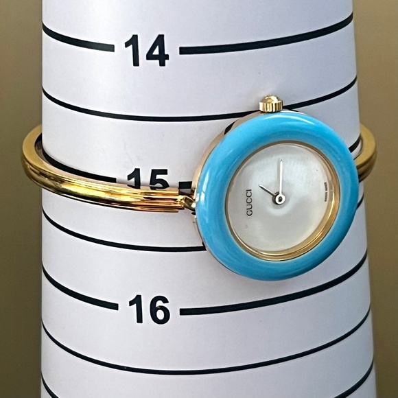 Gucci Vintage Women’s Bangle Watch w/ 11 Interchangeable Bezels & Box - Picture 15 of 15